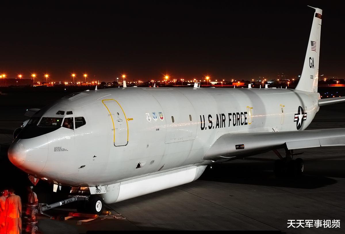 美军|罕见！美侦察机趁夜色悄悄抵近广东，杜文龙：美军做好实战准备了
