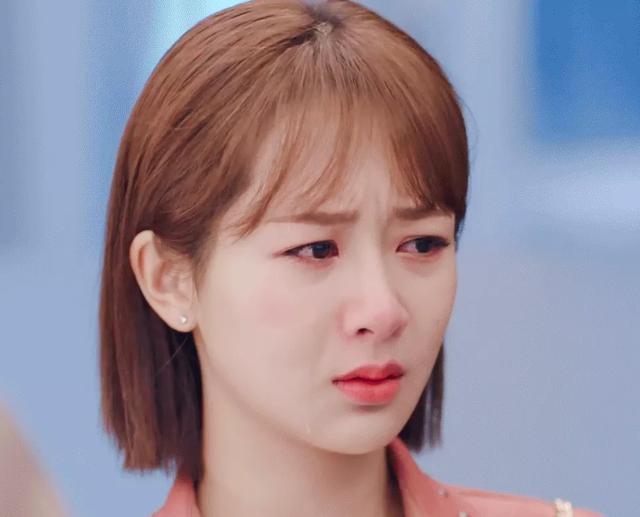 [杨紫]杨紫接下对赌任务？被曝签约周冬雨前公司带新人，杨幂也曾经历过