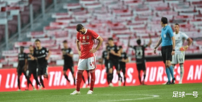 『本菲卡』3-4！欧洲足坛爆出大冷！联赛霸主13分钟连丢两球，惨遭鱼腩绝杀