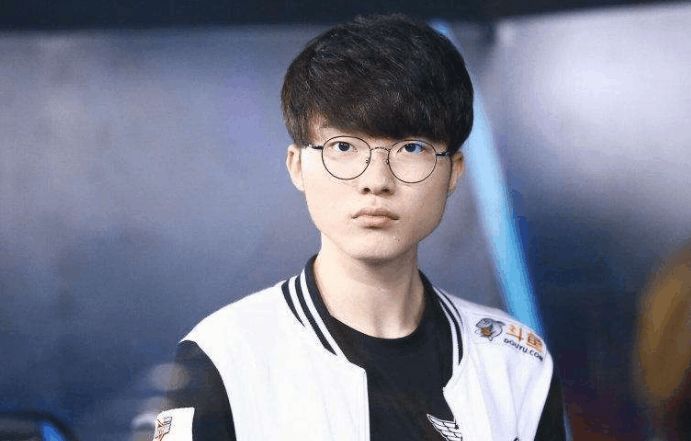 『lpl』盘点宁愿退役也愿来LPL的四位LCK选手，小花生曾拒绝过五家战队！