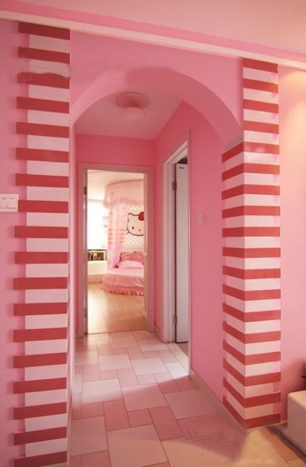 ：老婆少女心太重，硬是把房子装修的这么卡通粉嫩，老公气的租房住