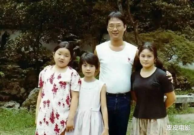 首映▲李连杰与黄秋燕因《少林小子》情定终身，离婚后黄秋燕曾住地下室