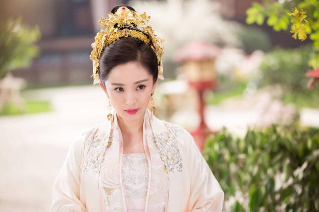 「古装剧」2020最受期待的8部古装剧，八大人气小花争收视率，谁能胜出？