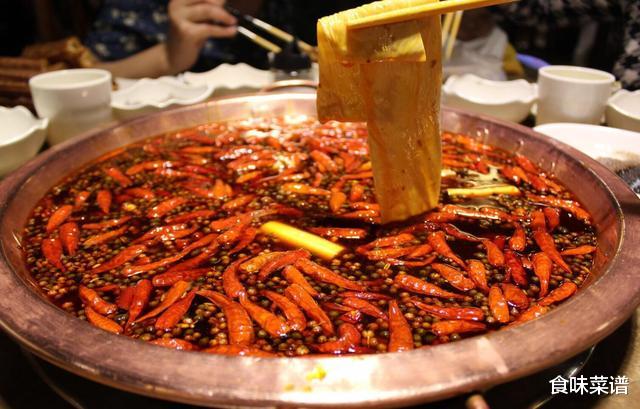 火锅底料|火锅底料哪个牌子好吃？重庆人告诉你，买这5款准没错，物美价廉