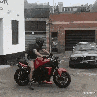 比亚迪|“提的新车被我爷爷烟头烫了一个洞,这个能修复吗?还是要整体换?”求解答哈