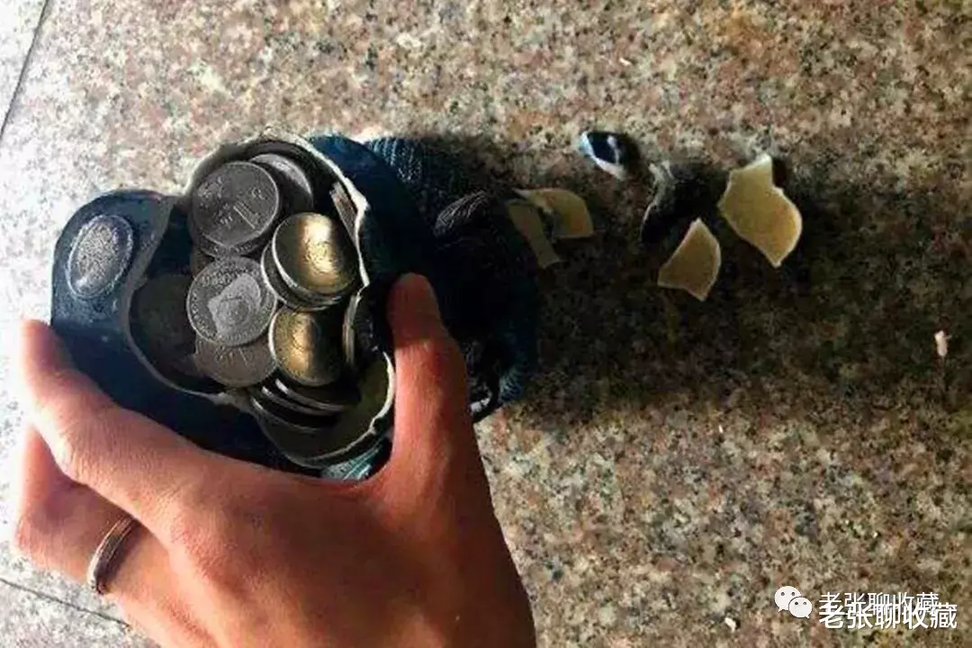 钱币|下乡收钱币,老人家的存钱罐打破后被高价回收,把老人家高兴坏了