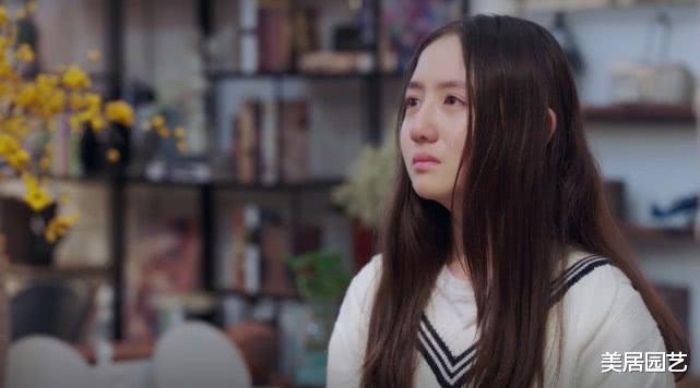 甄嬛传：她曾是《亲爱的热爱的》中的小艾，当初嫌她丑，如今白发造型判若两人