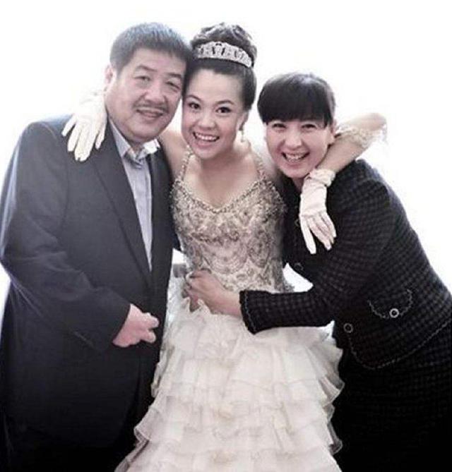闫学晶的人生多豪横:48岁当外婆之后再次怀孕,儿子回答太赞了
