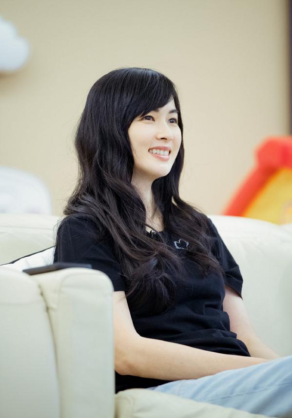 「林丽莹」吴尊带妻子林丽莹录综艺，明明只差一岁，但看着却不像同龄人