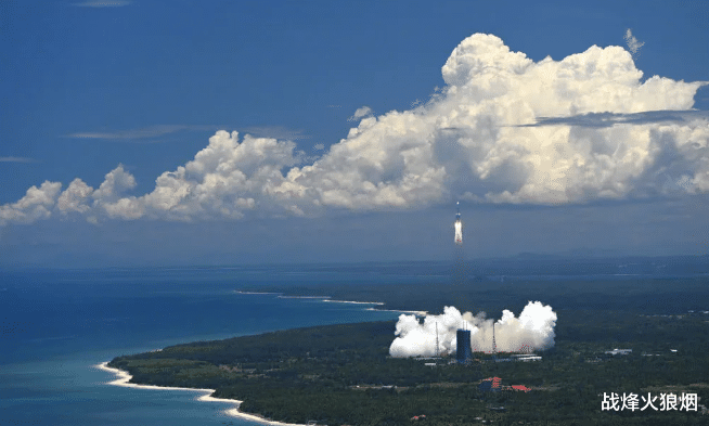 探测器|4台发动机同时点火，天问一号在太空完成修正，离火星又近一步