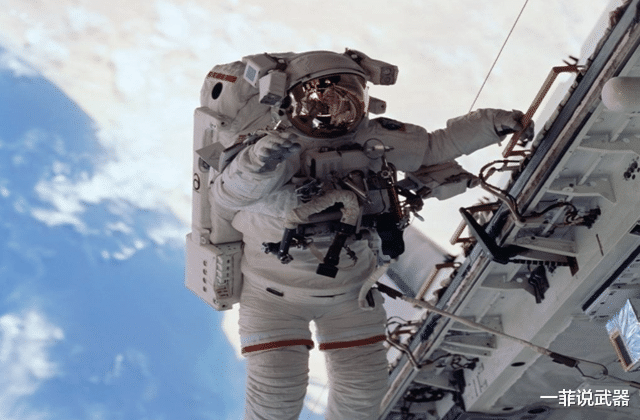[航天员]航天员为啥要带枪械？太空中有外星人吗？原因跟一个教训有关