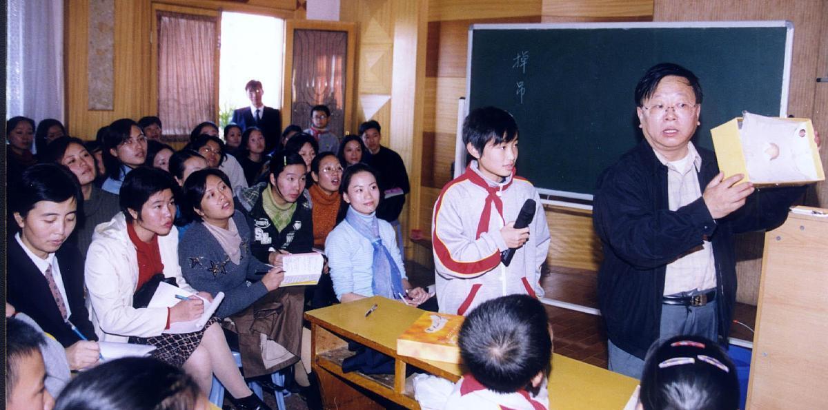 教师|教育部新增一项职称评审条件,舆论一片叫好,一线教师却沉默了