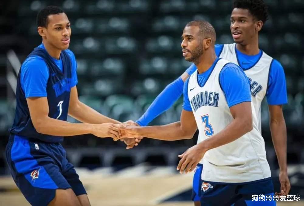 雷霆队|29分+30篮板,火箭2阵太强硬!雷霆倒逼德帅变阵,扣将驰援板凳席