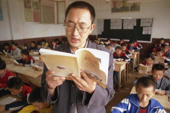 教师|一个坏消息，中小学教师首次进入缺工职业排行榜，原因为何？