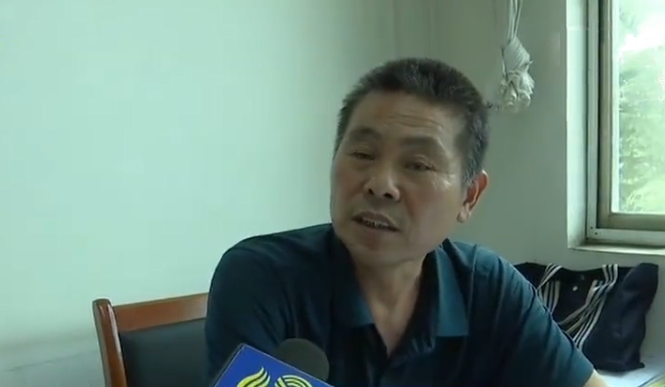 立讯精密|替公司买11部手机 手机没买成5万多货款没退 手机店：走法律途径！