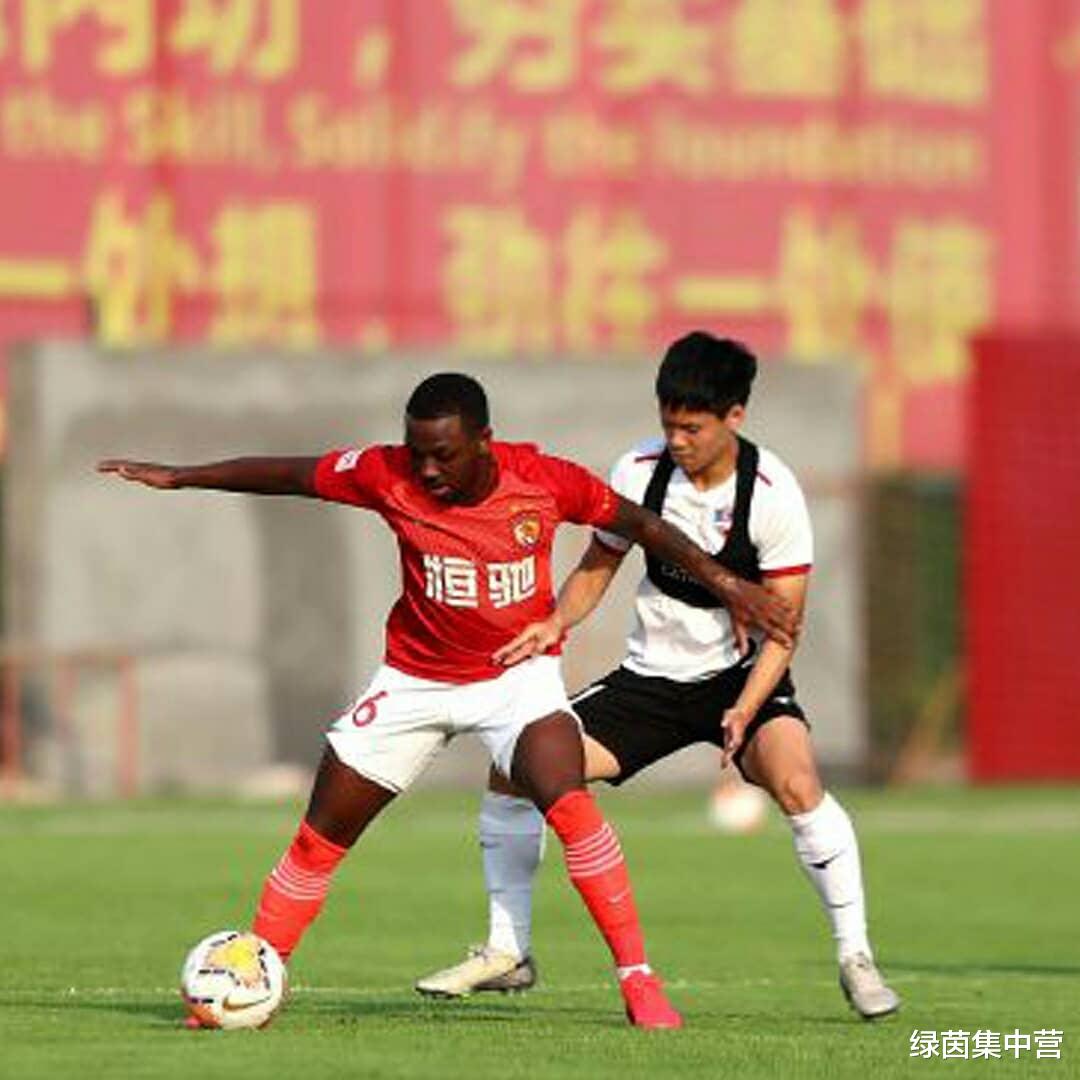 「广州恒大」开门红!恒大热身赛大胜,高拉特小摩托抢眼,新赛季夺冠可期