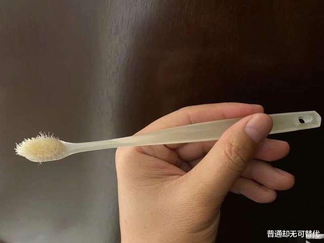 孙俪■邓超吃可爱长大的吧？孙俪送的珍贵礼物当牙刷用半个月，网友：替孙俪心疼一秒！