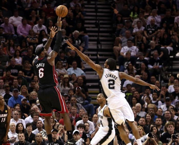 莱昂纳德■莱昂纳德的两个FMVP,有多少是运气成分?