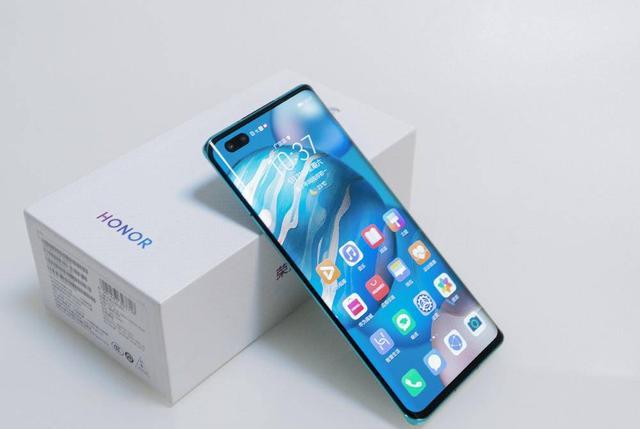 荣耀|为什么内行人都钟爱这三款荣耀手机!因为高配低价,选哪款都不亏