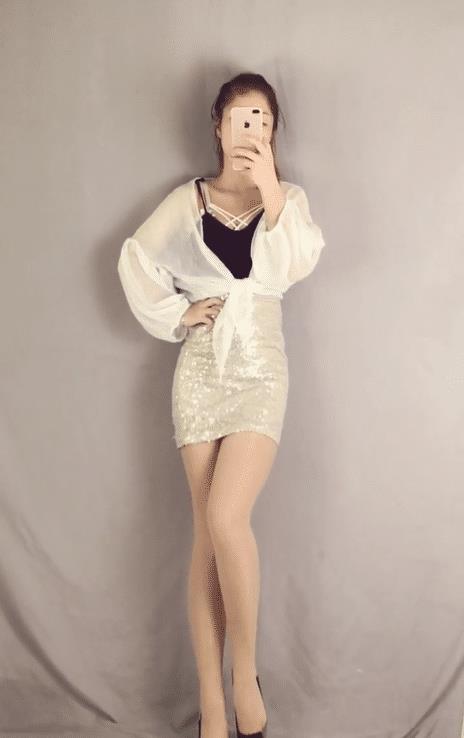 紧身裙美女自拍都爱穿上高跟鞋，是可以显得身材好看吗？！魅惑十足