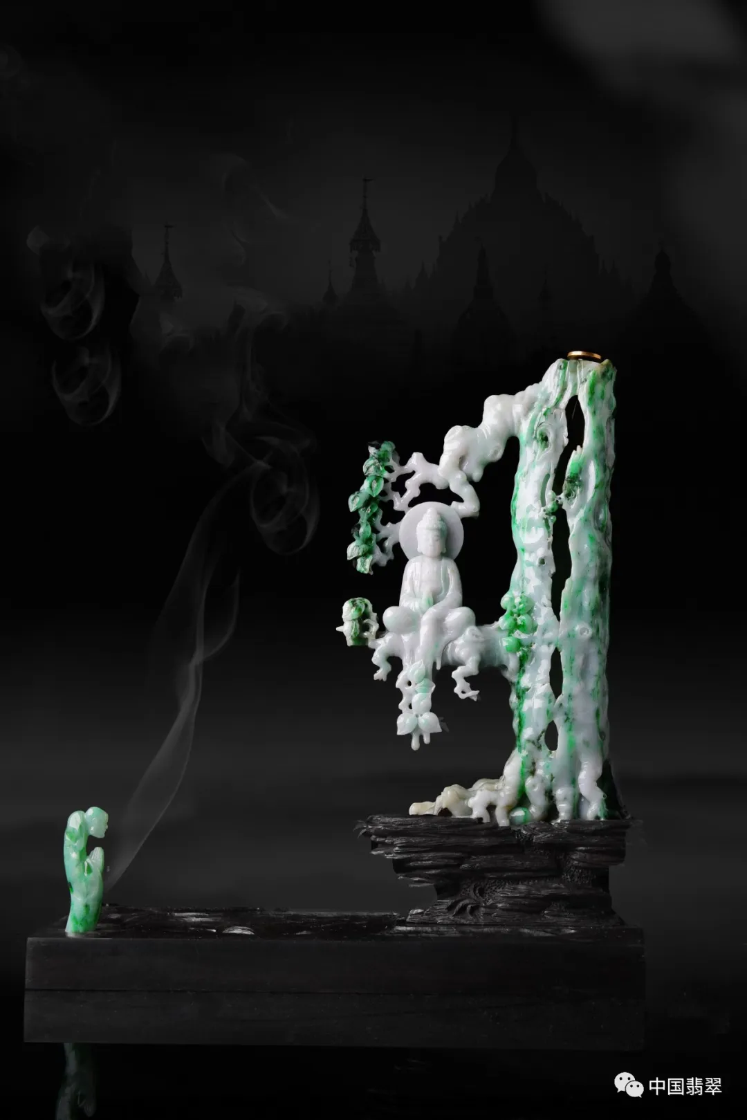 翡翠▲世间“种水”万千，他唯爱“翠彩”斑斓