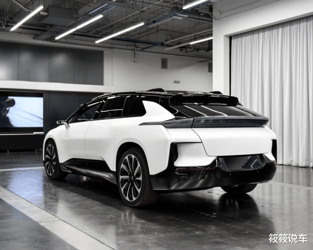 特斯拉|贾跃亭也“搞事情”！新车零百3S以内，配12块液晶屏幕，还想啥特斯拉