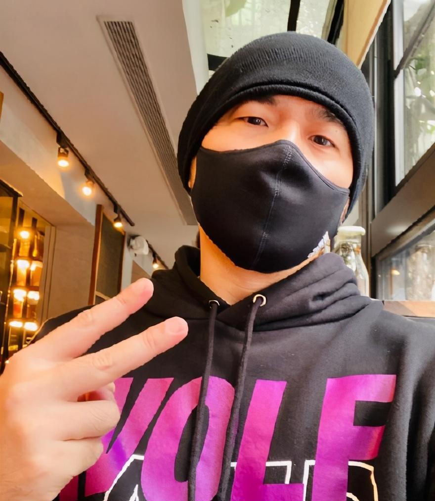 林俊杰|油腻中年，音乐做得越来越差，可他出道20年，乐坛没人能与他比肩