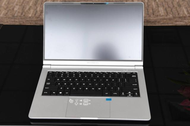 |R7标压新品，机械革命S2 Air刷新轻薄本性能上限