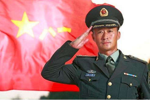 吴京|亲密称段奕宏“死鬼”，酒驾5米被逮，吴京“硬汉”形象“崩”了