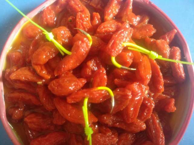 |喜欢钓鱼吗？1个自制鱼饵让你钓到更多更大！