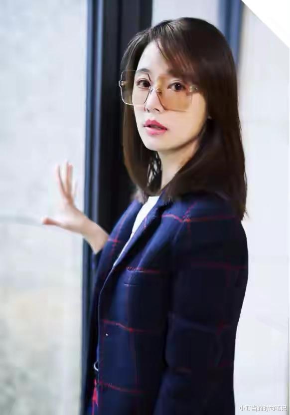 「发型」林心如这次终于穿对了，\少女气息\扑面而来 ，发型加分不少