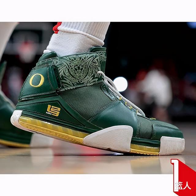 耐克|NBA球员上脚：鞋王塔克赛季十佳球鞋，几双亲友限定太狠了