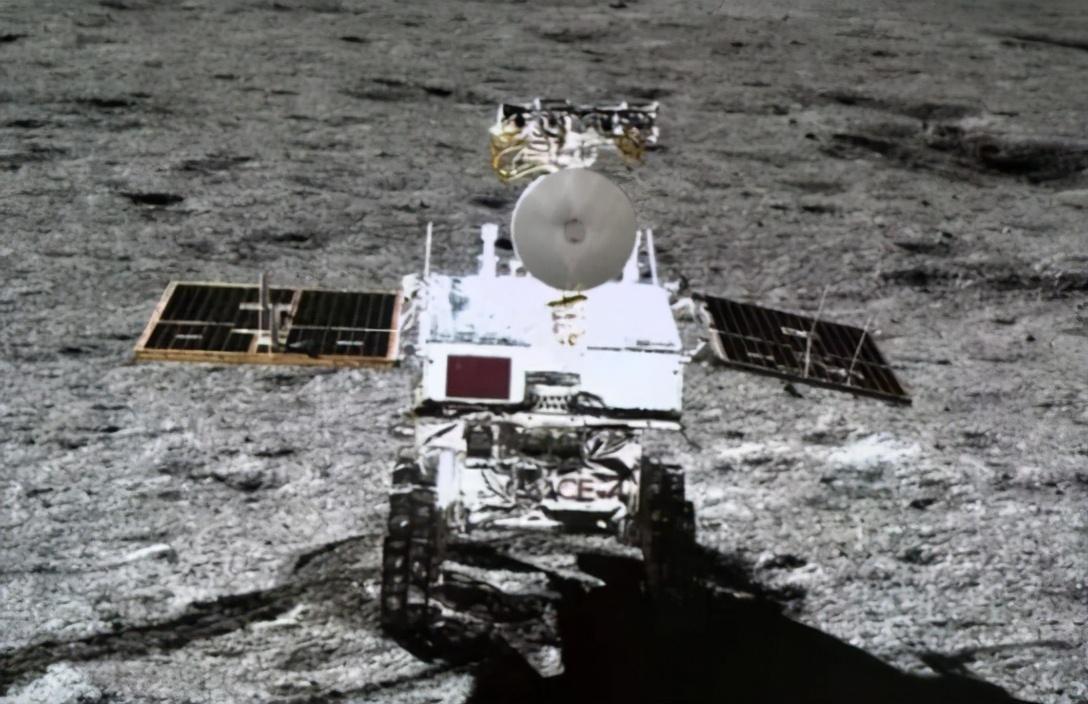 月球|月球背后“秘密”揭开，中国卫星传回多张照片，难怪霍金多次警告