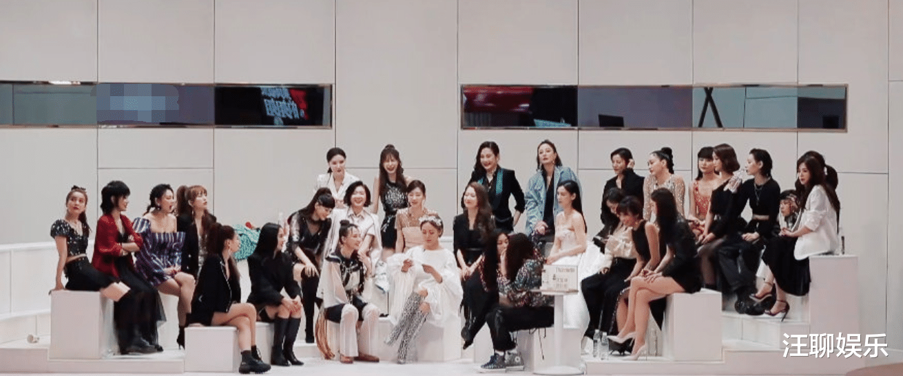 #乘风破浪的姐姐#《乘风破浪的姐姐》口碑、评分双爆炸，果然“降维打击”是硬道理