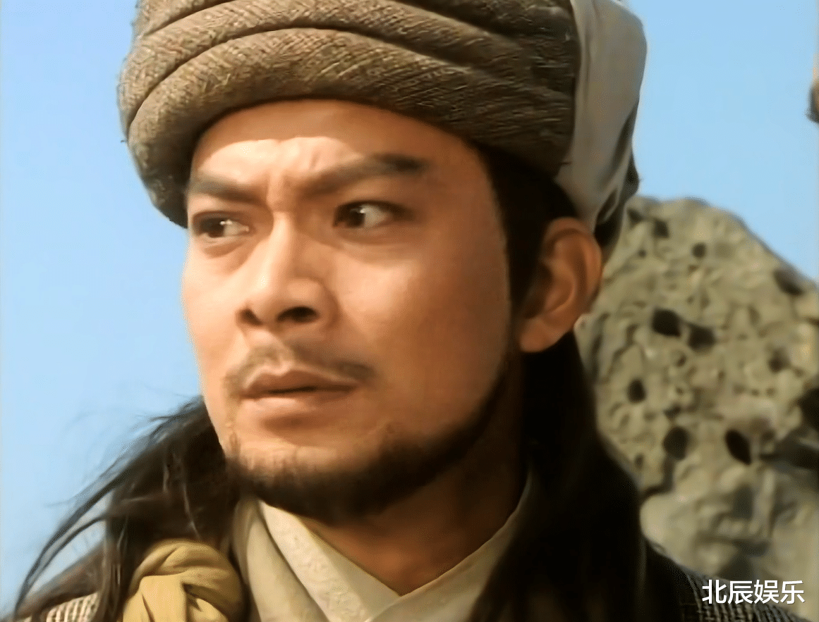 乔峰▲雁门关外乔峰折箭自戕，阿紫为何要抱他跳崖，临终遗言道明一切