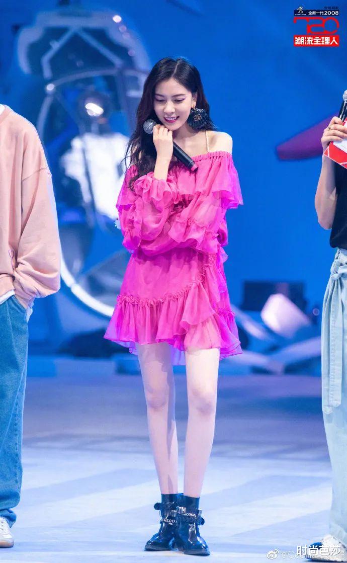 粉色|看过了金晨宋妍霏，感觉芭比粉、玫粉并不死亡啊！