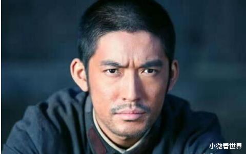 「马伊琍」从“软饭男”到钢铁硬汉，“整容”式离婚后，文章“站”起来了