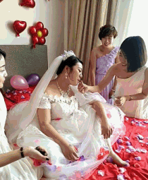 |现在瑜伽老师都这样穿的？难怪男的去健身房都去瑜伽室了