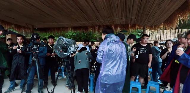 向往的生活|《向往的生活》导演组伙食怎么解决？看完这些镜头后，瞬间懂了！