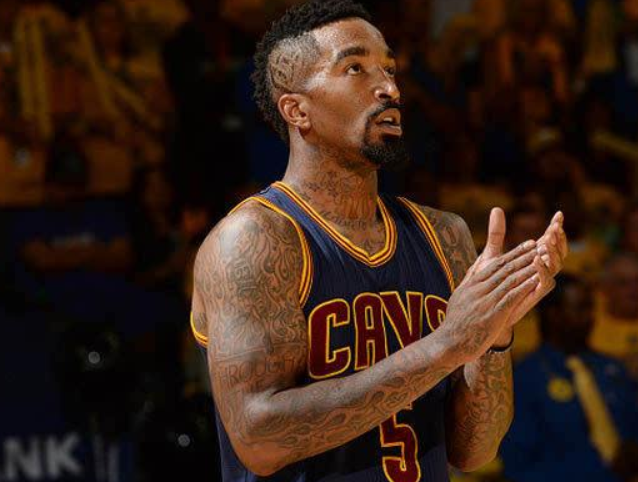 「勒布朗·詹姆斯」美媒评詹姆斯NBA生涯最强队友：JR尴尬垫底，欧文仅排第4，榜首毫无悬念