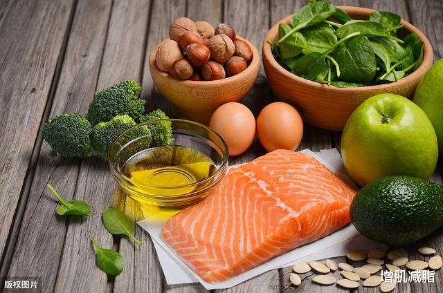 减脂:不用饿肚子!3个减脂餐原则,60天减掉5公斤纯脂肪