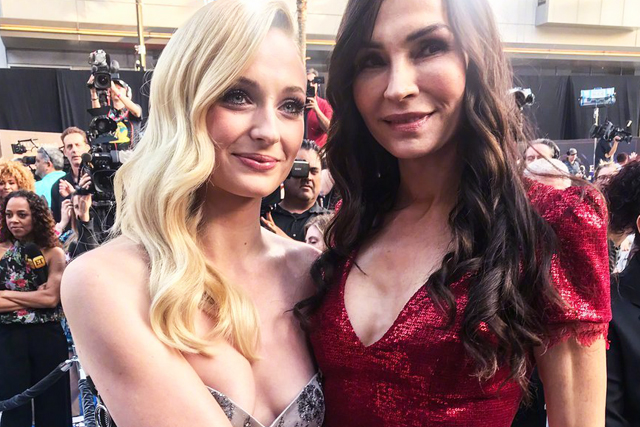 权力的游戏|《权力的游戏》前传，风云再起，魔山有继承人，珊莎捍卫王座