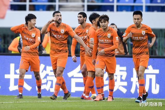 山东鲁能|因急于出场离开中超鲁能转投恒大，枯坐板凳后遭弃，现已被遗忘