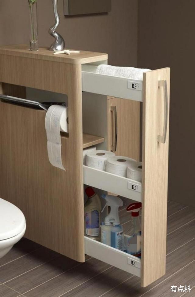 老年小妙招:马桶旁边装个隔断矮柜,增加收纳空间隐蔽还干净卫生,这设计不错