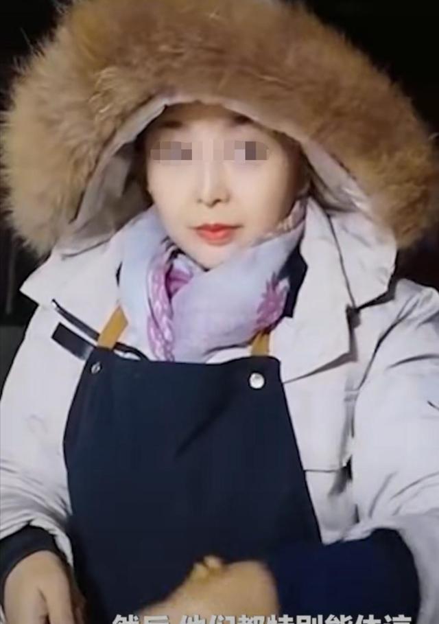 小松社会趣闻 深圳“美女摊主”走红，3名顾客自己动手做早餐，网友：我也想去