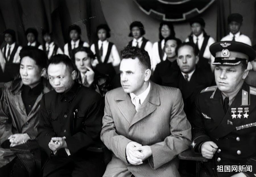 毛岸英|毛岸英：英雄的儿女 平凡的传奇