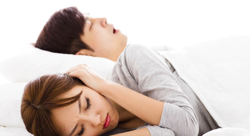 【肝脏】女性一过45岁，为何都喜欢分床睡觉？真实的原因有3个