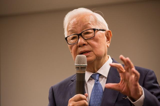 【光刻机】国产光刻机再次“破冰”，张忠谋的话惨遭打脸？美科技界始料未及