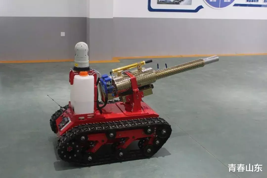 「哈尔滨」“雷神一号”“火神一号”！这位小伙研发出防疫硬核武器! | 这就是90后