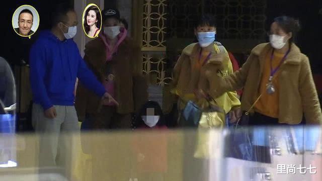 张萌|张萌女儿原来这么大了，首次公开露面陪妈妈下班，留锅盖头超软萌